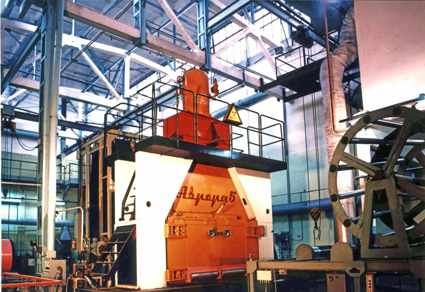 Unit for the production of the foamed  polyethylene at the Izhevsk plastic plant with the accelerator "Aurora-5"